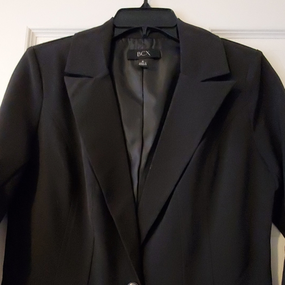 Blazer - Picture 2 of 3